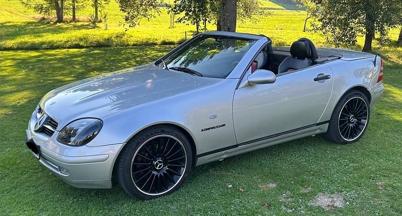Gebraucht Mercedes SLK230 193 PS (141 kW) 2000 Silber Cabrio