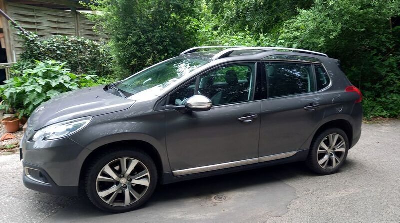Grau Gebraucht 2016 Peugeot 2008 Allure SUV | 7.700 € (Guter Preis) - Bild 1/4