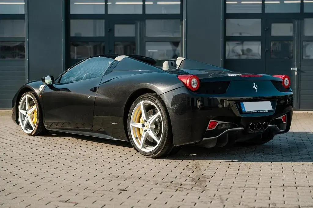 Gebraucht Ferrari 458 566 PS (416 kW) 2013 Schwarz Cabrio