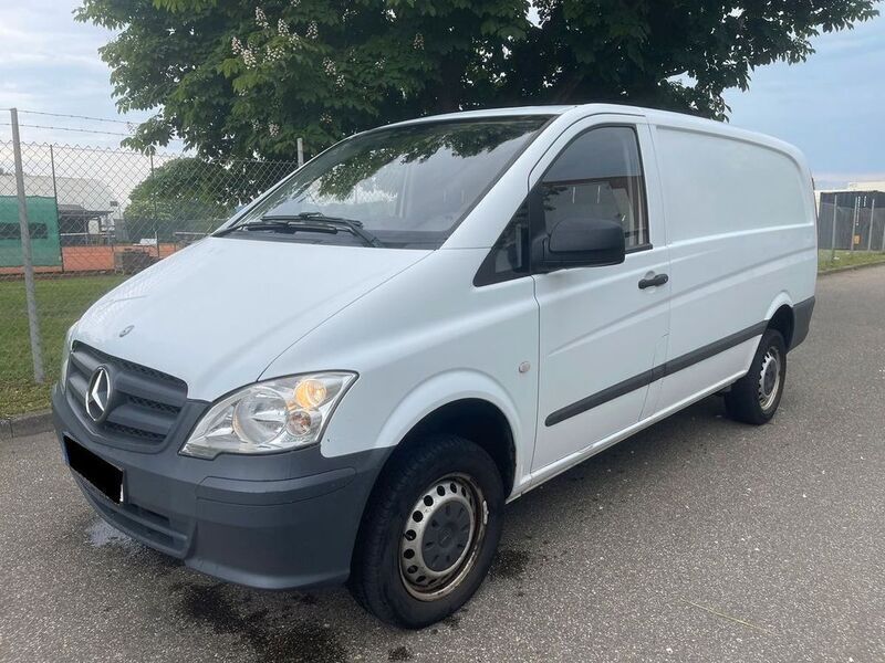 Weiß Gebraucht 2012 Mercedes Vito Van / Kleinbus | 8.990 € (Fairer Preis) - Bild 1/4