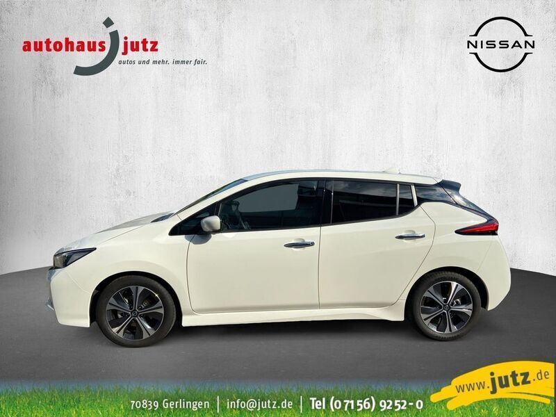 Gebraucht Nissan Leaf N-Connecta 110 kW (150 PS) 2021 Weiß Kleinwagen