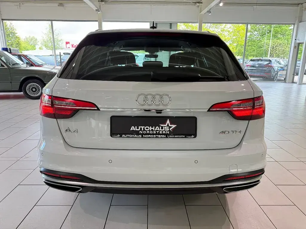 Gebraucht Audi A4 Advanced 204 PS (150 kW) 2022 Weiß Kombi