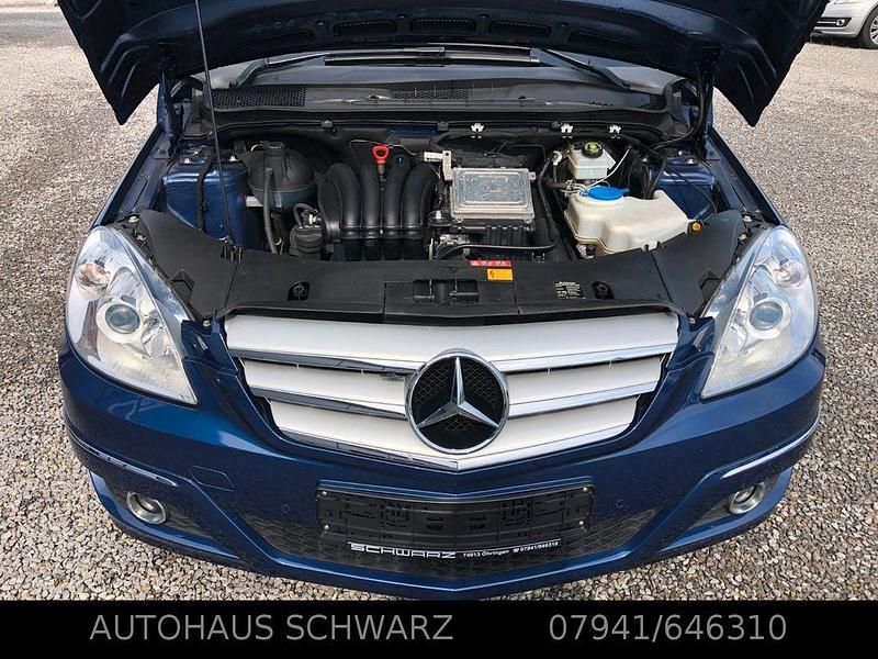 Gebraucht Mercedes B170 116 PS (85 kW) 2009 Lotusblau  metalliclack Van / Kleinbus