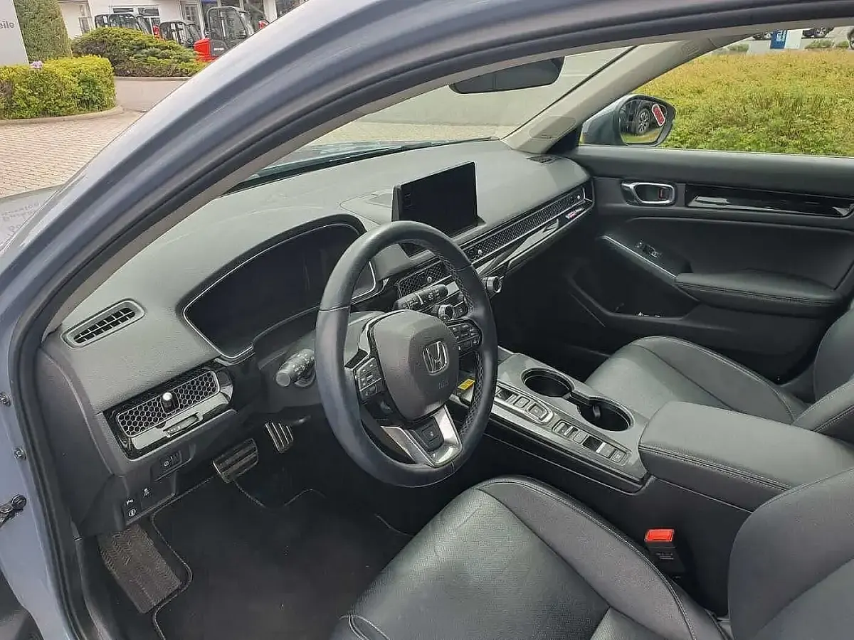 Gebraucht Honda Civic Advance 143 PS (105 kW) 2023 Sonic grey Limousine