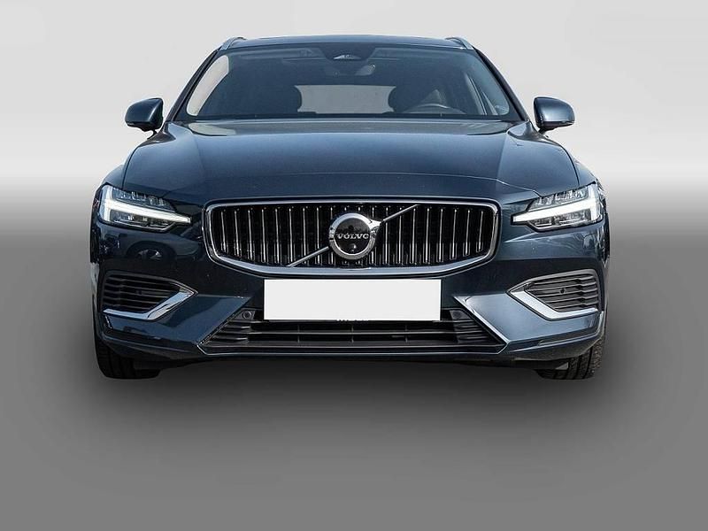 Gebraucht Volvo V60 Plus 253 PS (186 kW) 2022 Blau Kombi
