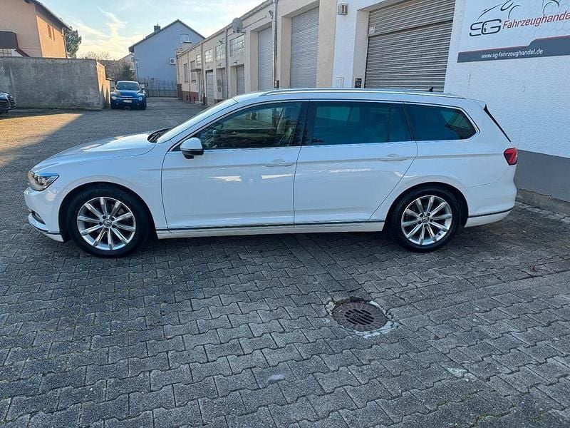 Gebraucht VW Passat Highline 190 PS (139 kW) 2015 Weiß Kombi