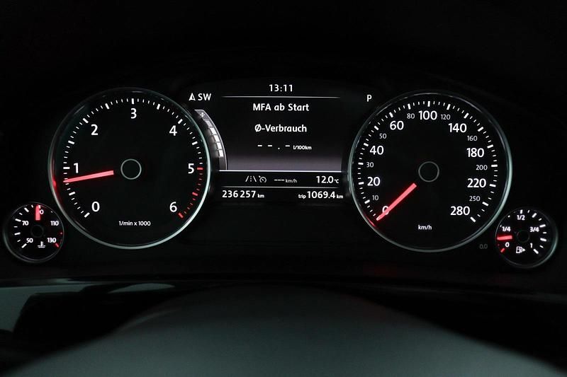 Gebraucht VW Touareg 262 PS (192 kW) 2015 Schwarz SUV