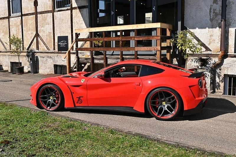 Gebraucht Ferrari F12 736 PS (541 kW) 2013 Rot Coupé