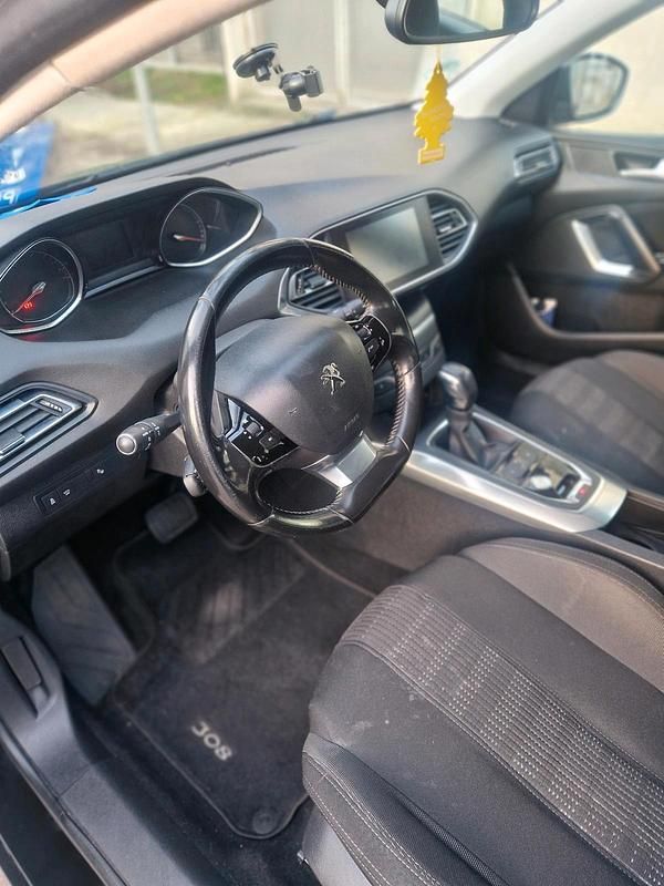 Schwarz Gebraucht 2015 Peugeot 308 GT Kombi | 5.900 € (Fairer Preis) - Bild 1/4