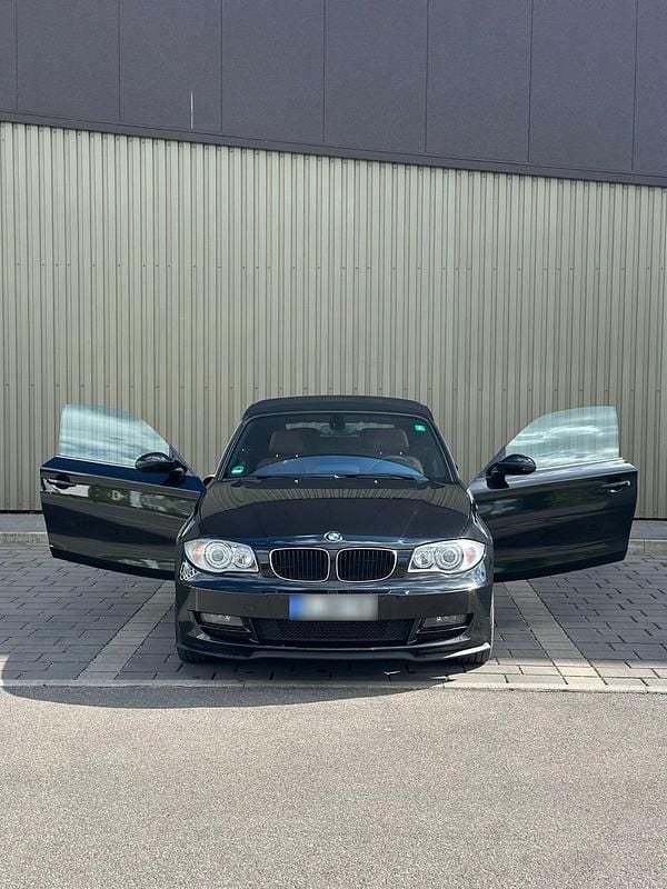Gebraucht BMW 120 Cabriolet 178 PS (130 kW) 2009 Schwarz Cabrio