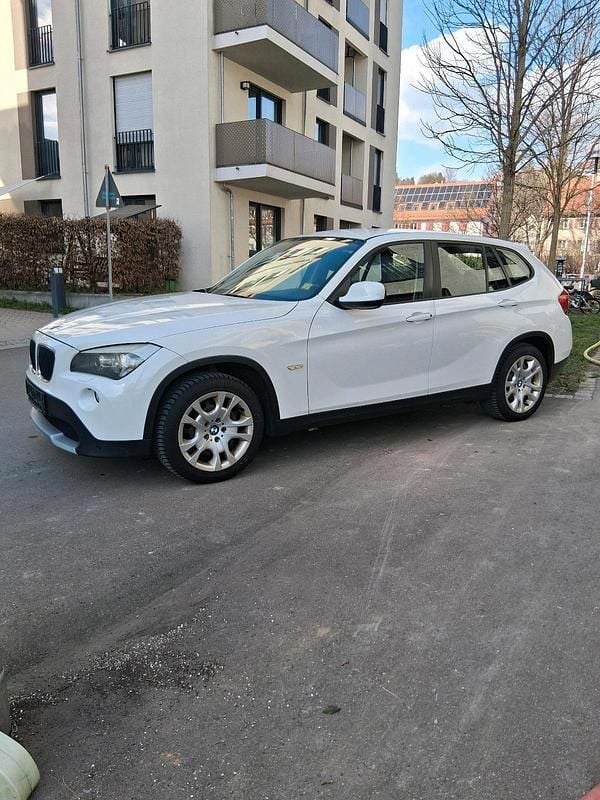Gebraucht BMW X1 143 PS (105 kW) 2011 Weiß SUV