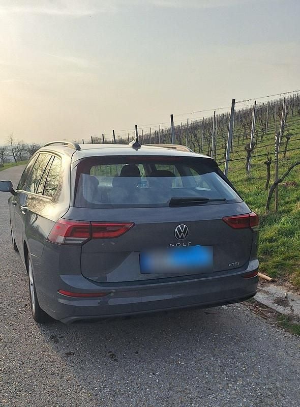 Gebraucht VW Golf VIII 110 PS (80 kW) 2021 Grau Kombi