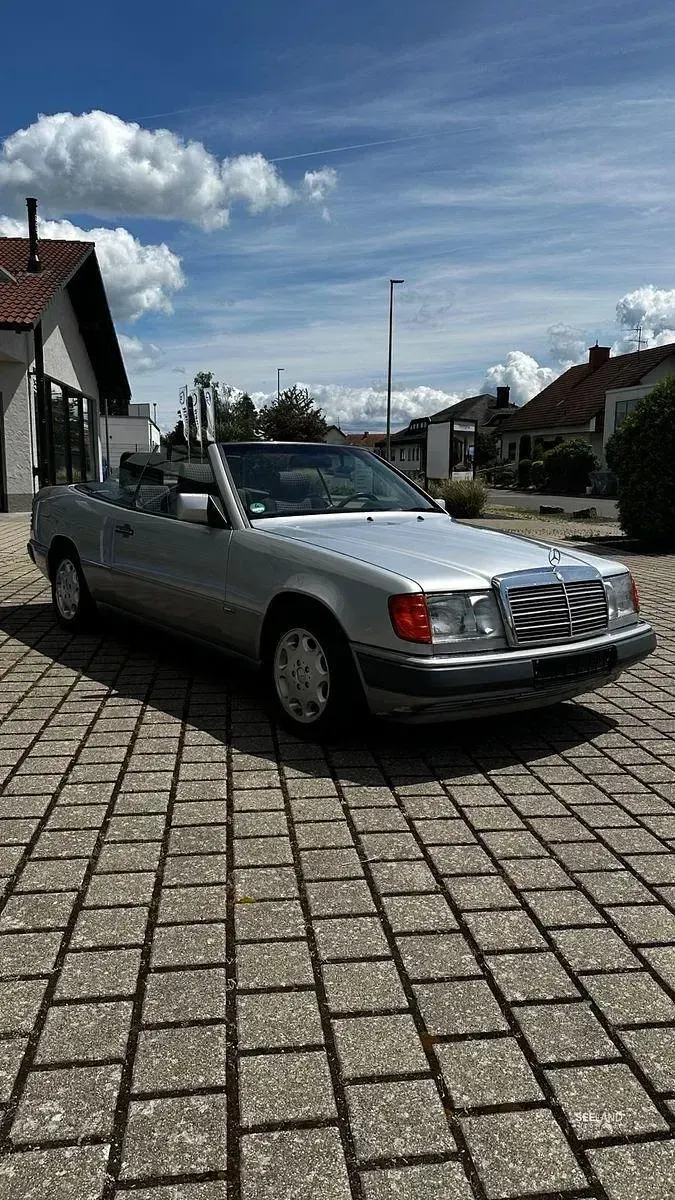 Gebraucht Mercedes 300 220 PS (161 kW) 1993 Silber Cabrio