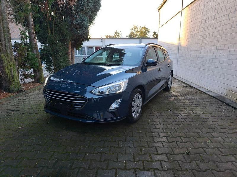 Gebraucht Ford Focus Trend 86 PS (63 kW) 2018 Blau Limousine