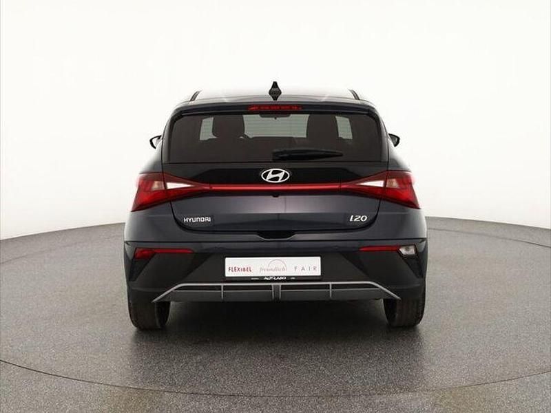 Neu Hyundai i20 79 PS (58 kW) 2025 Grau Limousine