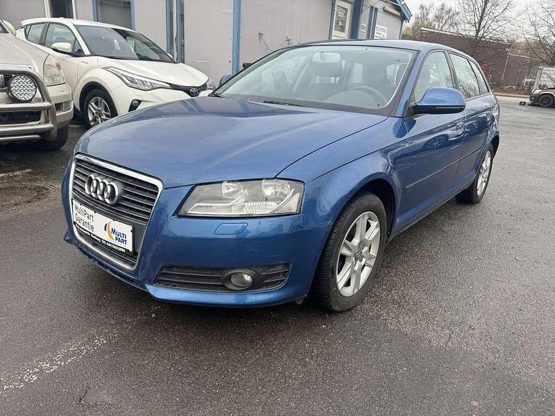 Gebraucht Audi A3 Sportback Attraction 125 PS (91 kW) 2009 Arubablau Kleinwagen