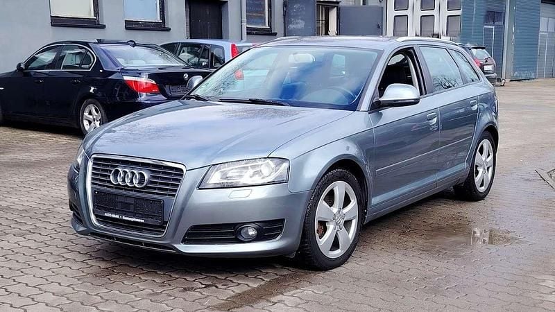 Gebraucht Audi A3 160 PS (117 kW) 2010 Grau Kleinwagen