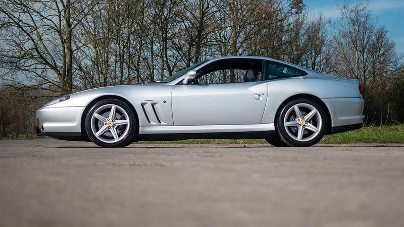 Second-hand Ferrari 550 485 CP (356 kW) 2001 Argintiu