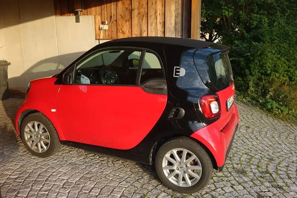 Gebraucht Smart ForTwo Electric Drive 60 kW (82 PS) 2018 Rot Coupé
