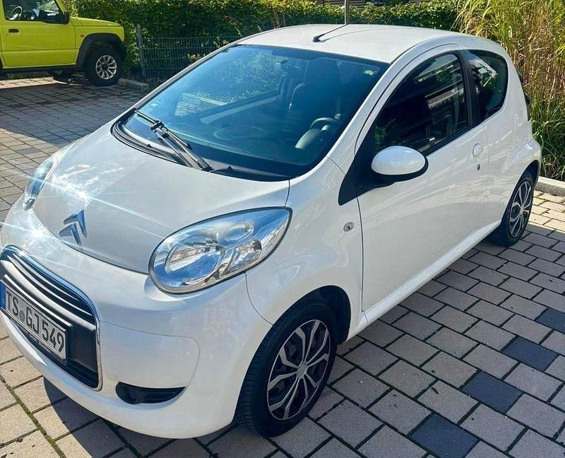 Weiß Gebraucht 2011 Citroën C1 Style Kleinwagen | 2.900 € (Fairer Preis) - Bild 1/4