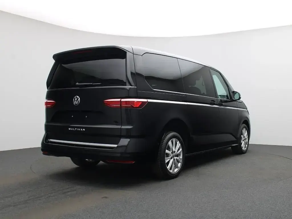 Gebraucht VW Multivan Style 150 PS (110 kW) 2025 Schwarz Van / Kleinbus