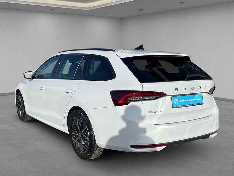 Gebraucht Skoda Octavia Selection 150 PS (110 kW) 2025 Weiss Kombi