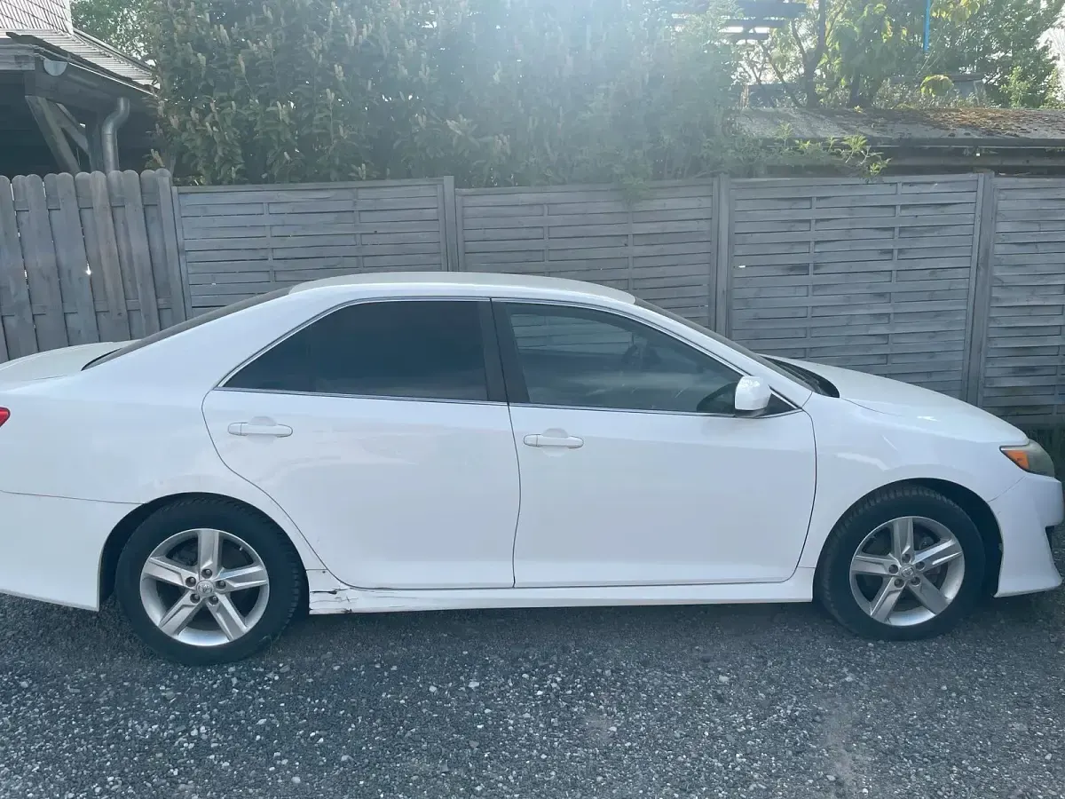 Gebraucht Toyota Camry 178 PS (130 kW) 2014 Weiß Limousine