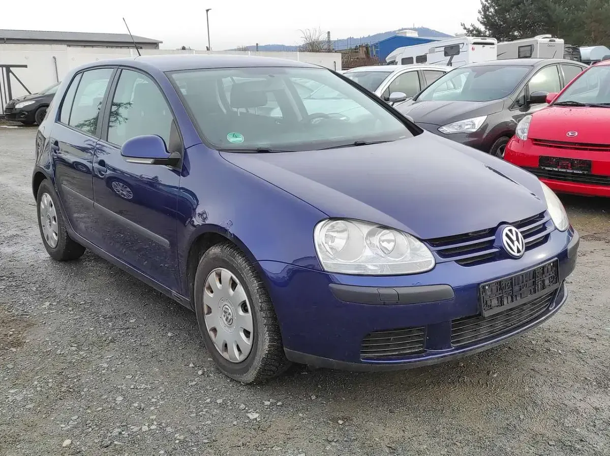 Gebraucht VW Golf IV Trendline 75 PS (55 kW) 2005 Shadow blue metallic Kleinwagen