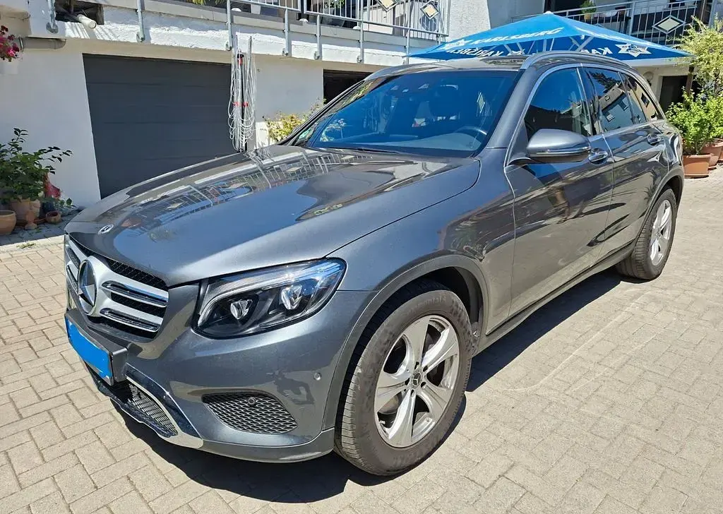 Gebraucht Mercedes GLC250 204 PS (150 kW) 2019 Grau SUV