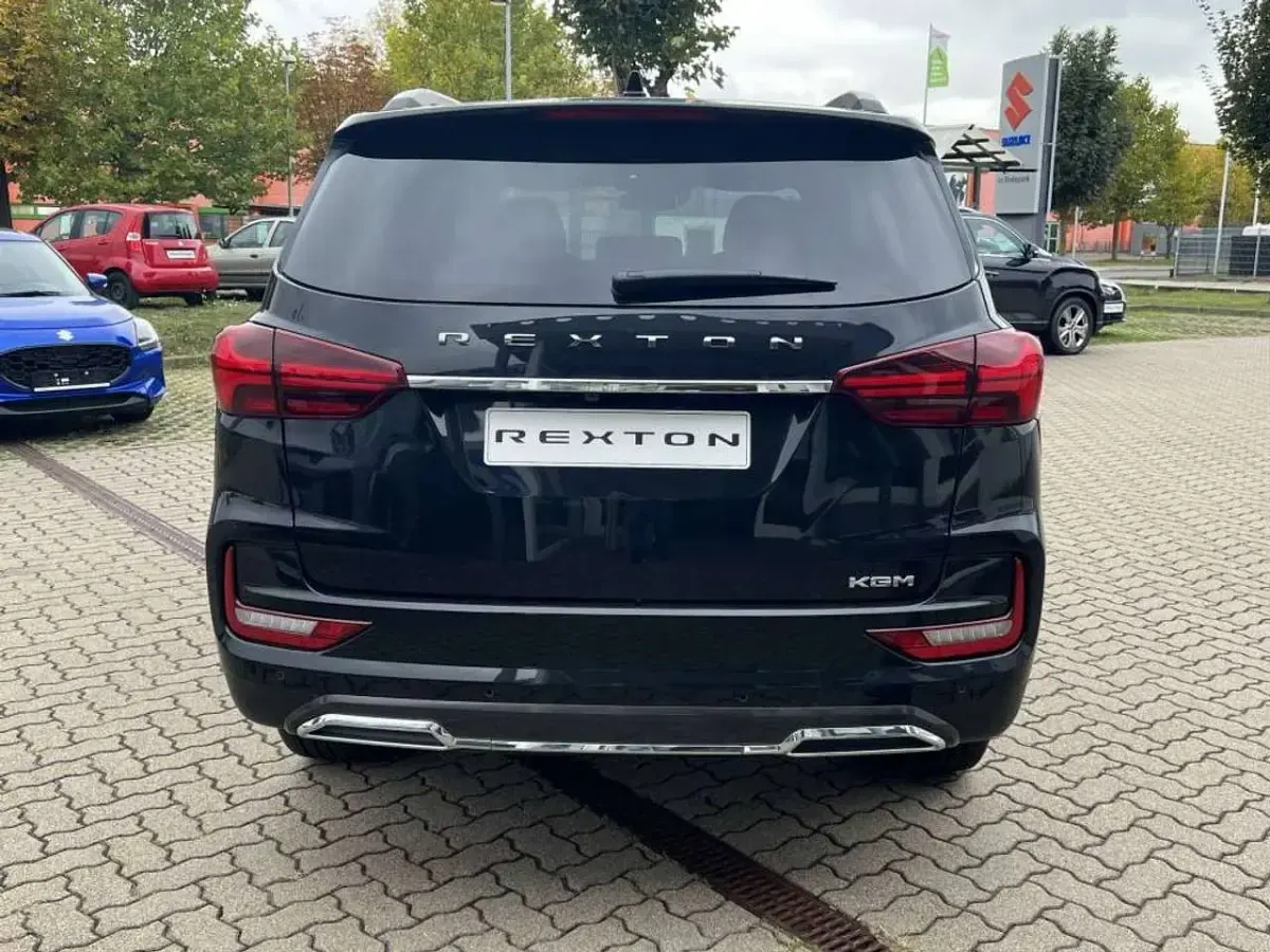 Gebraucht KGM Rexton 203 PS (149 kW) 2026 Space black metallic SUV