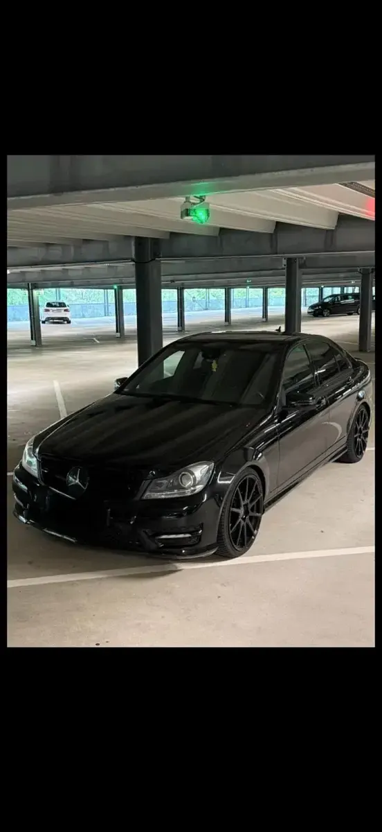 Gebraucht Mercedes C350 AMG 306 PS (225 kW) 2011 Schwarz Limousine
