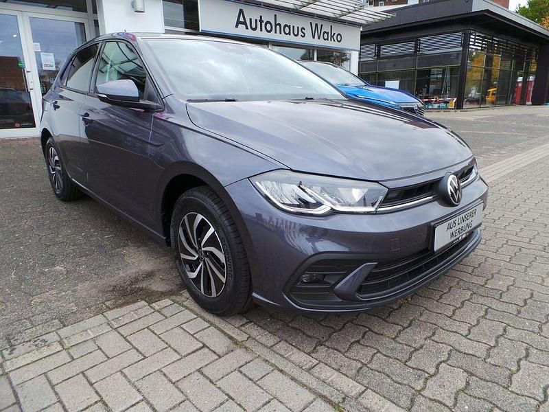 Neu VW Polo Life 95 PS (69 kW) 2025 Grau Limousine