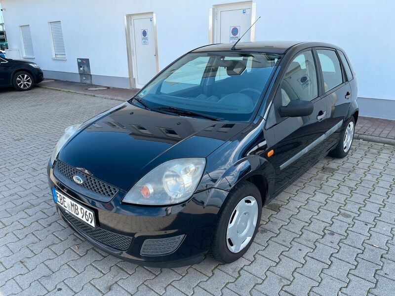 Schwarz Gebraucht 2007 Ford Fiesta Ambiente Kleinwagen | 800 € (Superpreis) - Bild 1/4