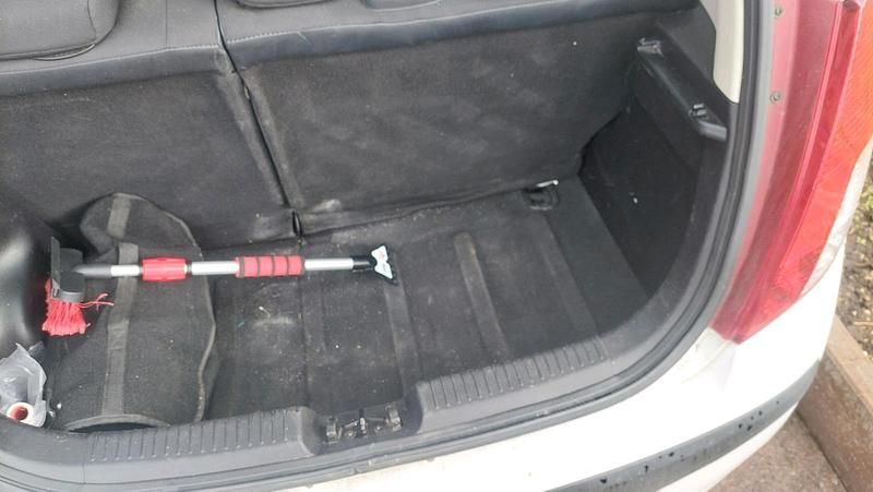 Gebraucht Hyundai i10 66 PS (48 kW) 2010 Weiß Kleinwagen