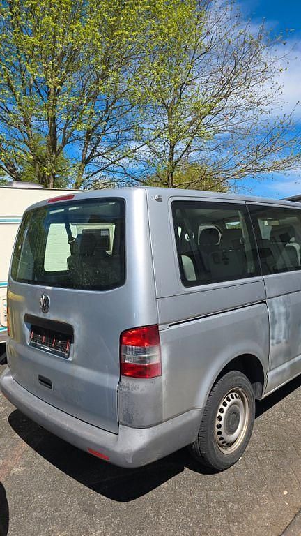 Second-hand VW Transporter 102 CP (75 kW) 2011 Argintiu Van