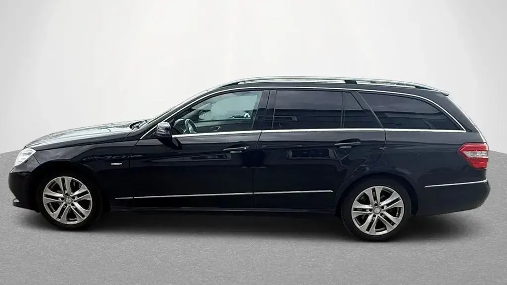Gebraucht Mercedes E220 170 PS (125 kW) 2011 Schwarz Limousine
