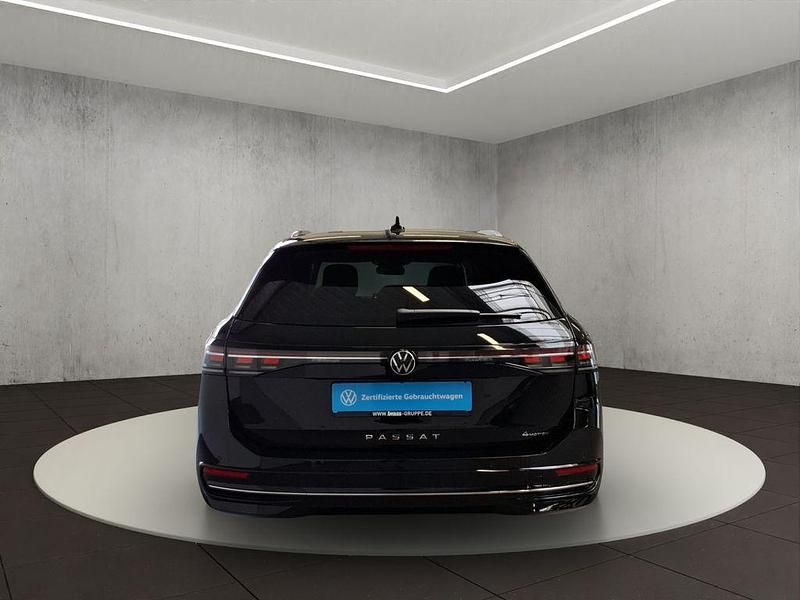 Gebraucht VW Passat Elegance 193 PS (141 kW) 2024 Grenadillschwarz metallic Kombi