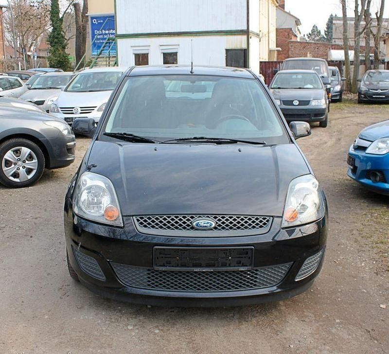 Gebraucht Ford Fiesta Style 60 PS (44 kW) 2008 Schwarz Kleinwagen