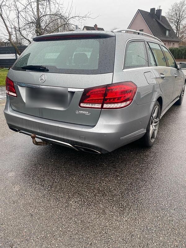 Gebraucht Mercedes E220 170 PS (125 kW) 2013 Grau Kombi