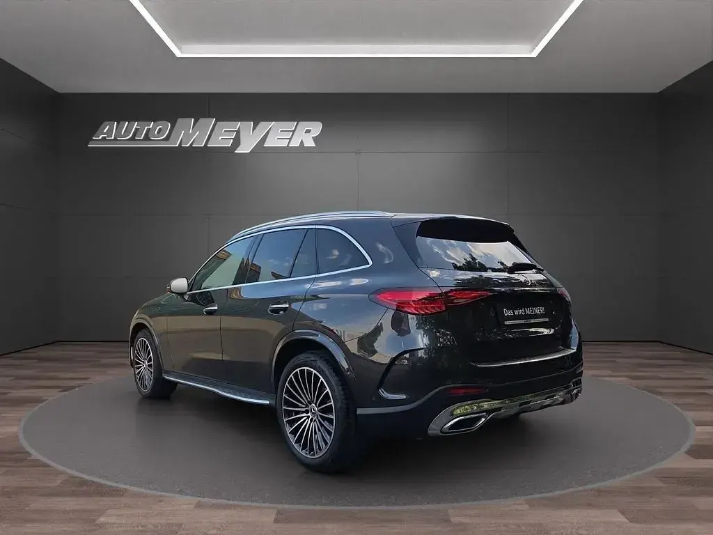 Gebraucht Mercedes GLC450 Premium Plus 367 PS (269 kW) 2024 Grau SUV
