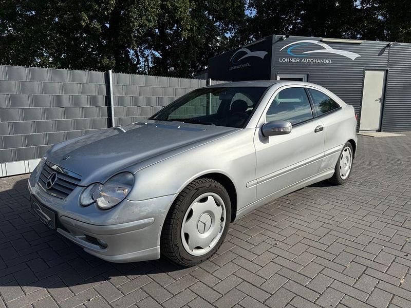 Silber Gebraucht 2001 Mercedes C200 Coupé | 1.999 € (Teuer) - Bild 1/4