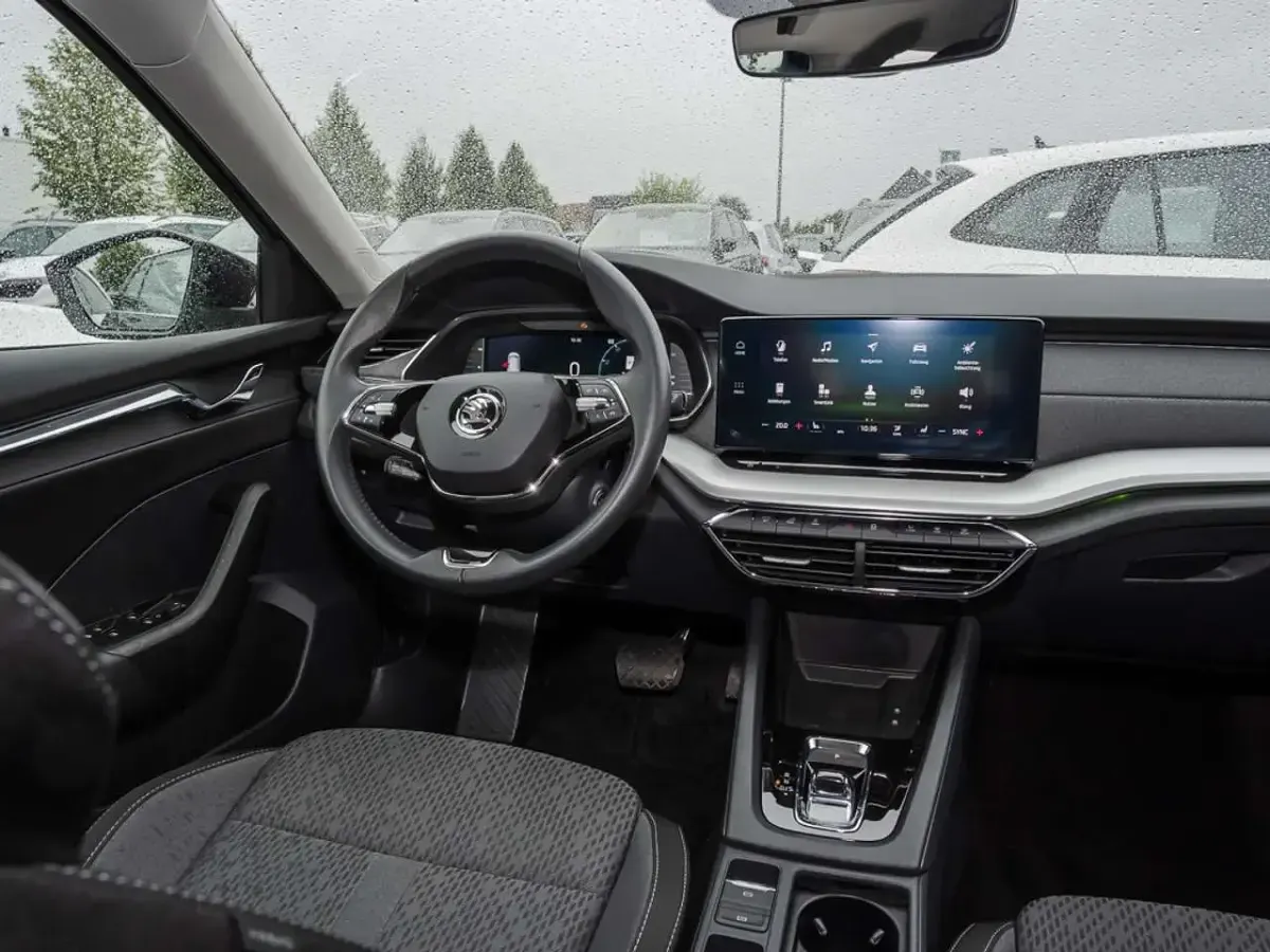 Gebraucht Skoda Octavia Style 150 PS (110 kW) 2024 Blackmagicperleffekt Kombi