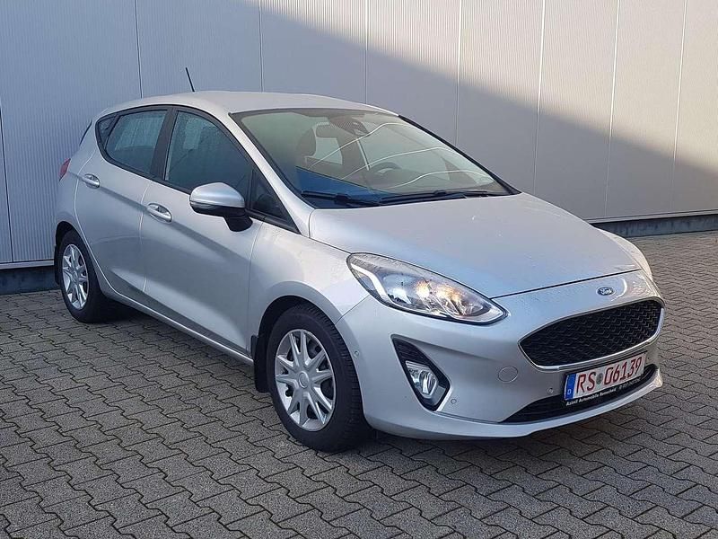 Grau Gebraucht 2018 Ford Fiesta Titanium Limousine | 7.499 € (Guter Preis) - Bild 1/4