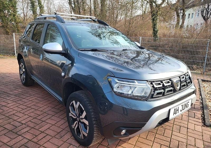 Gebraucht Dacia Duster Prestige 131 PS (96 kW) 2022 Grau SUV
