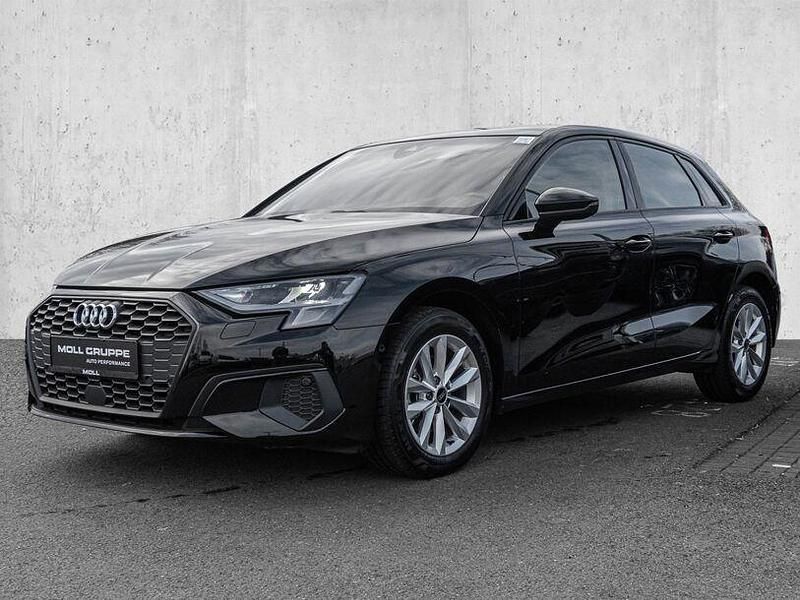Gebraucht Audi A3 Ambiente 150 PS (110 kW) 2022 Brillantschwarz Limousine
