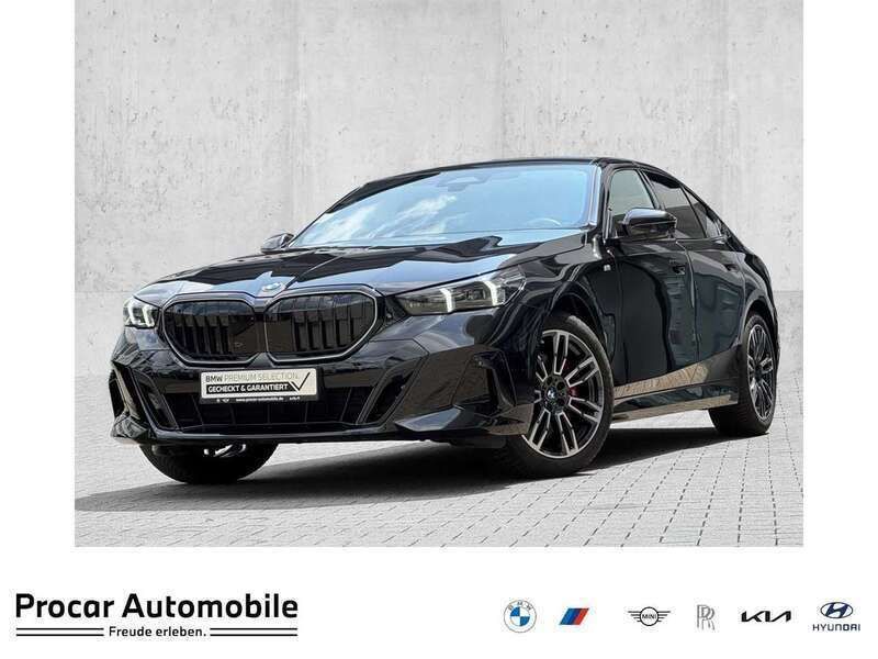 Schwarz Gebraucht 2024 BMW 520 M Sport Limousine | 55.480 € (Fairer Preis) - Bild 1/3