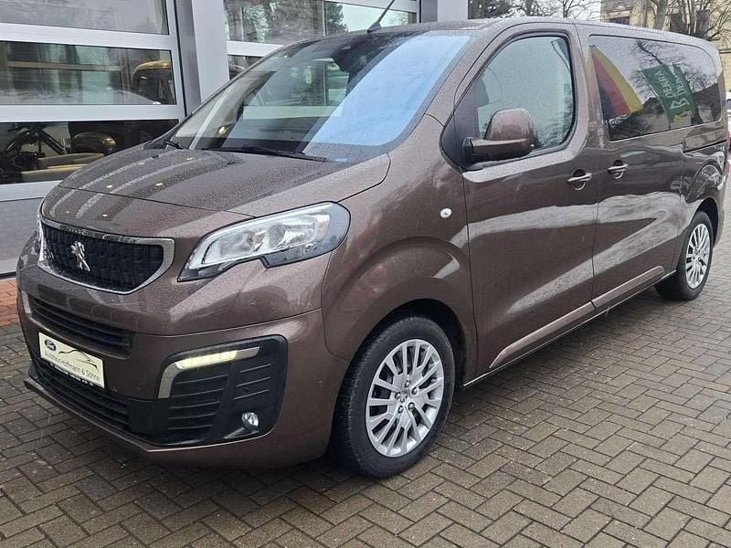 Gebraucht Peugeot Traveller Active 150 PS (110 kW) 2020 Rich oak Van / Kleinbus