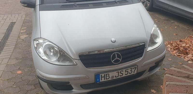 Silber Gebraucht 2004 Mercedes A150 Avantgarde Van / Kleinbus | 1.650 € (Fairer Preis) - Bild 1/4