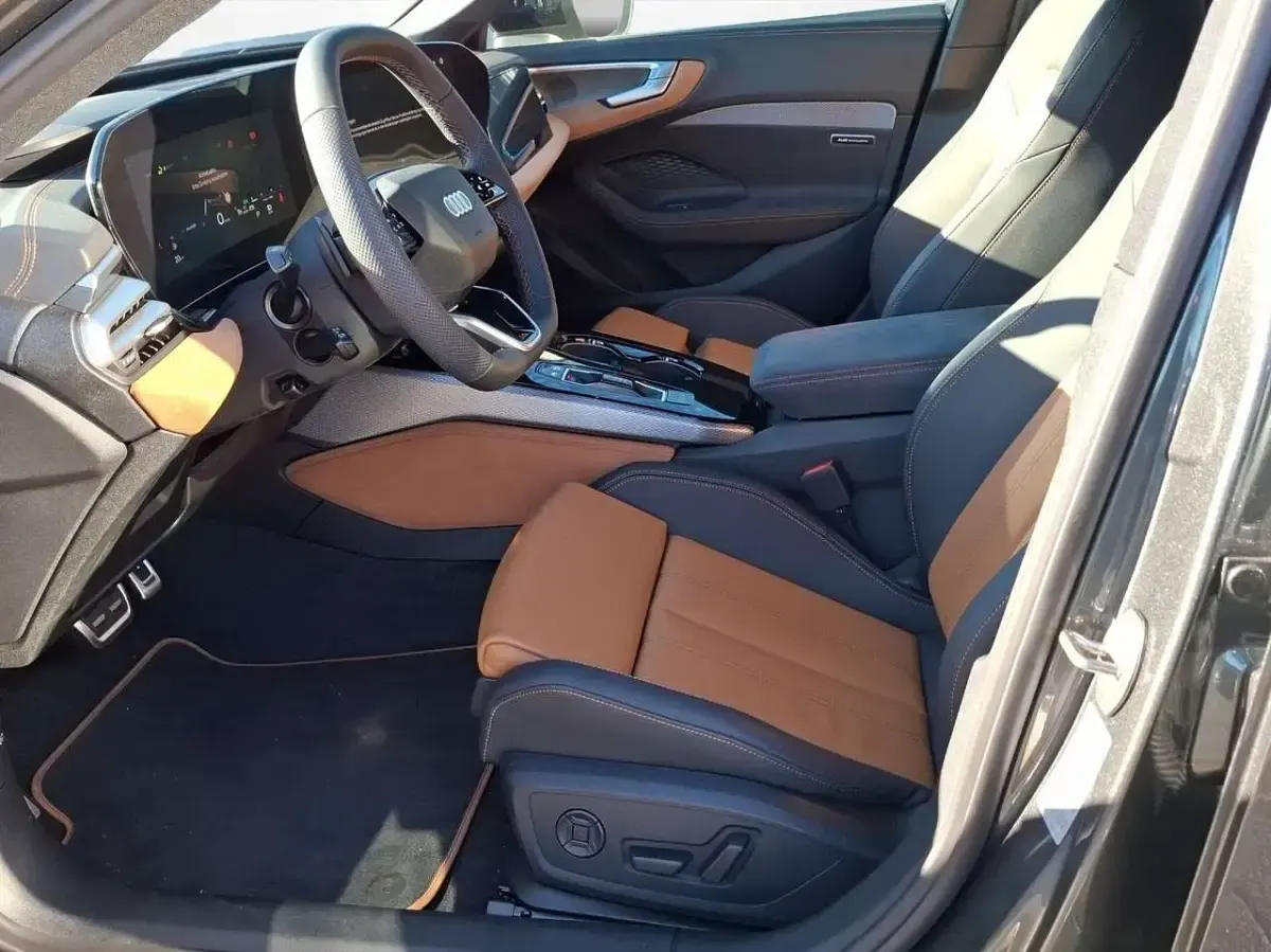 Gebraucht Audi A5 Exclusive 204 PS (150 kW) 2025 Grau Kombi
