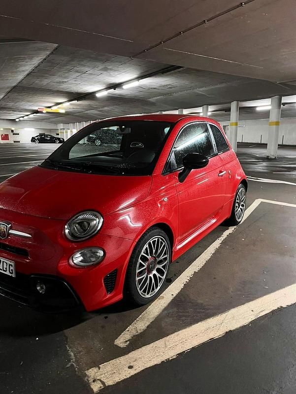 Rot Gebraucht 2017 Fiat 500 Abarth | 13.500 € - Bild 1/4